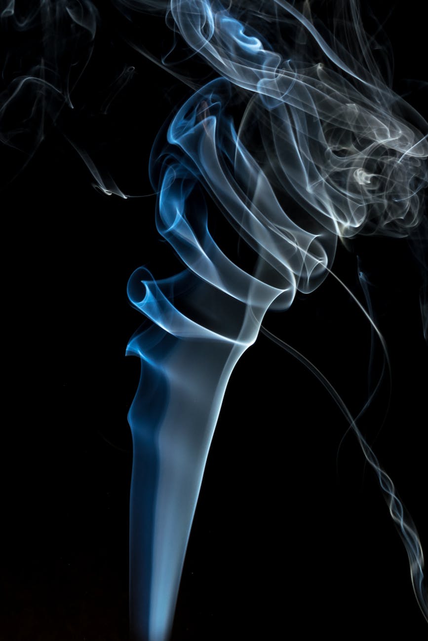 Abstract image representing calm breathing and airflow.